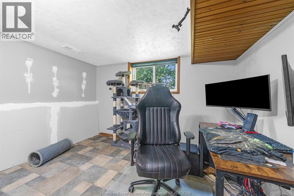 3003 REGIS AVENUE - 41