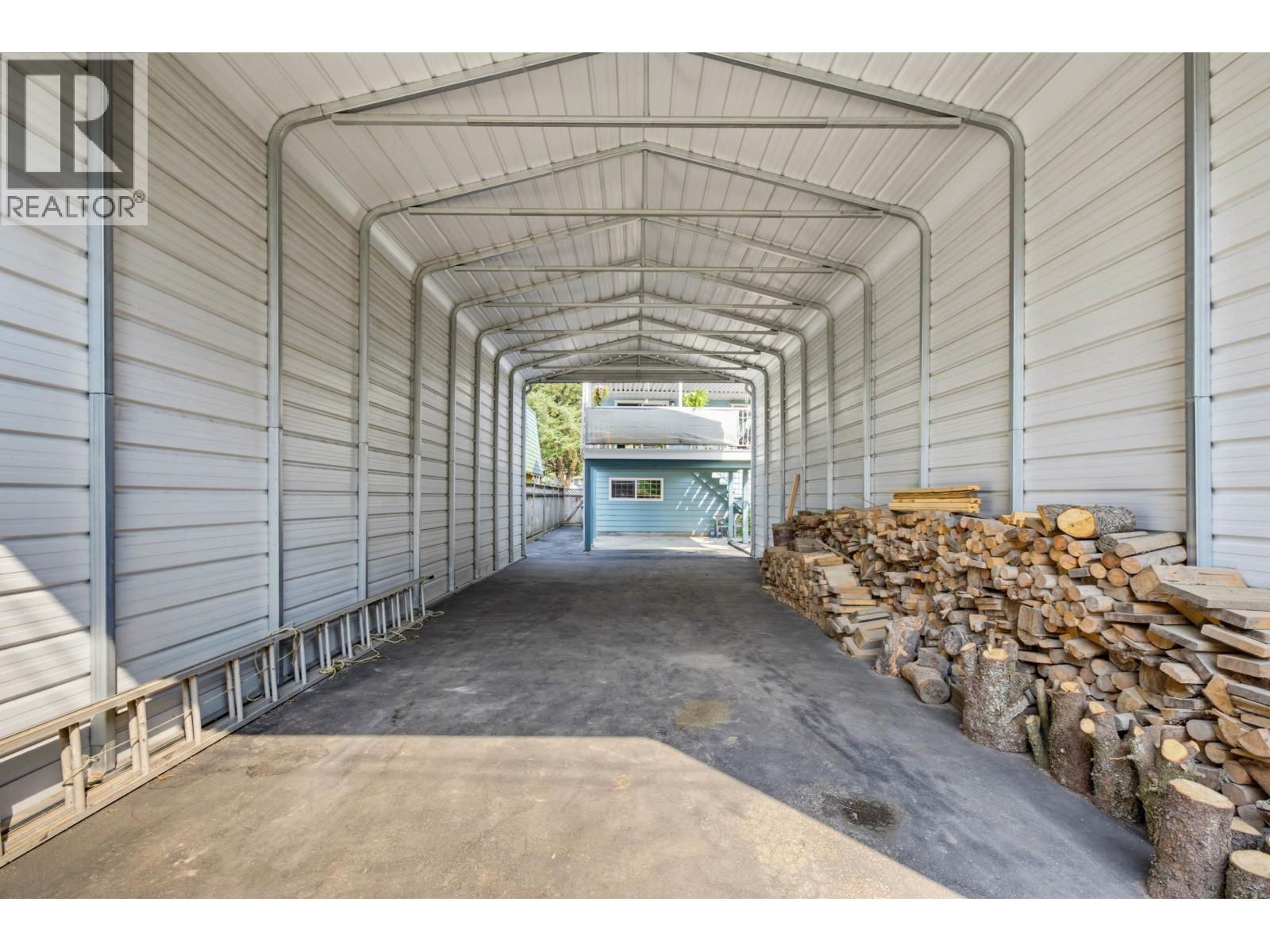 3575 COAST MERIDIAN ROAD — photo 4