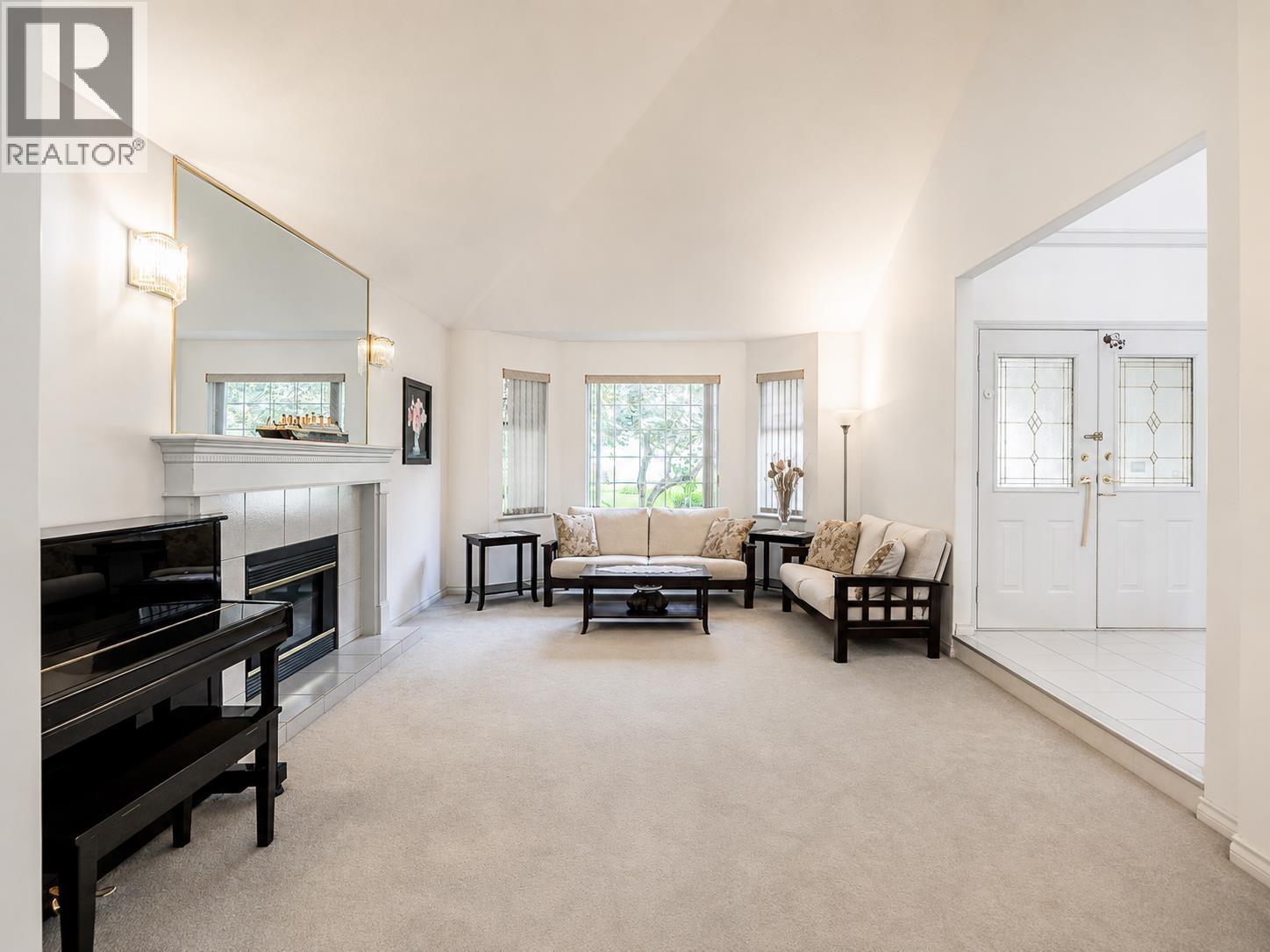 2980 CLIFFROSE CRESCENT — photo 4