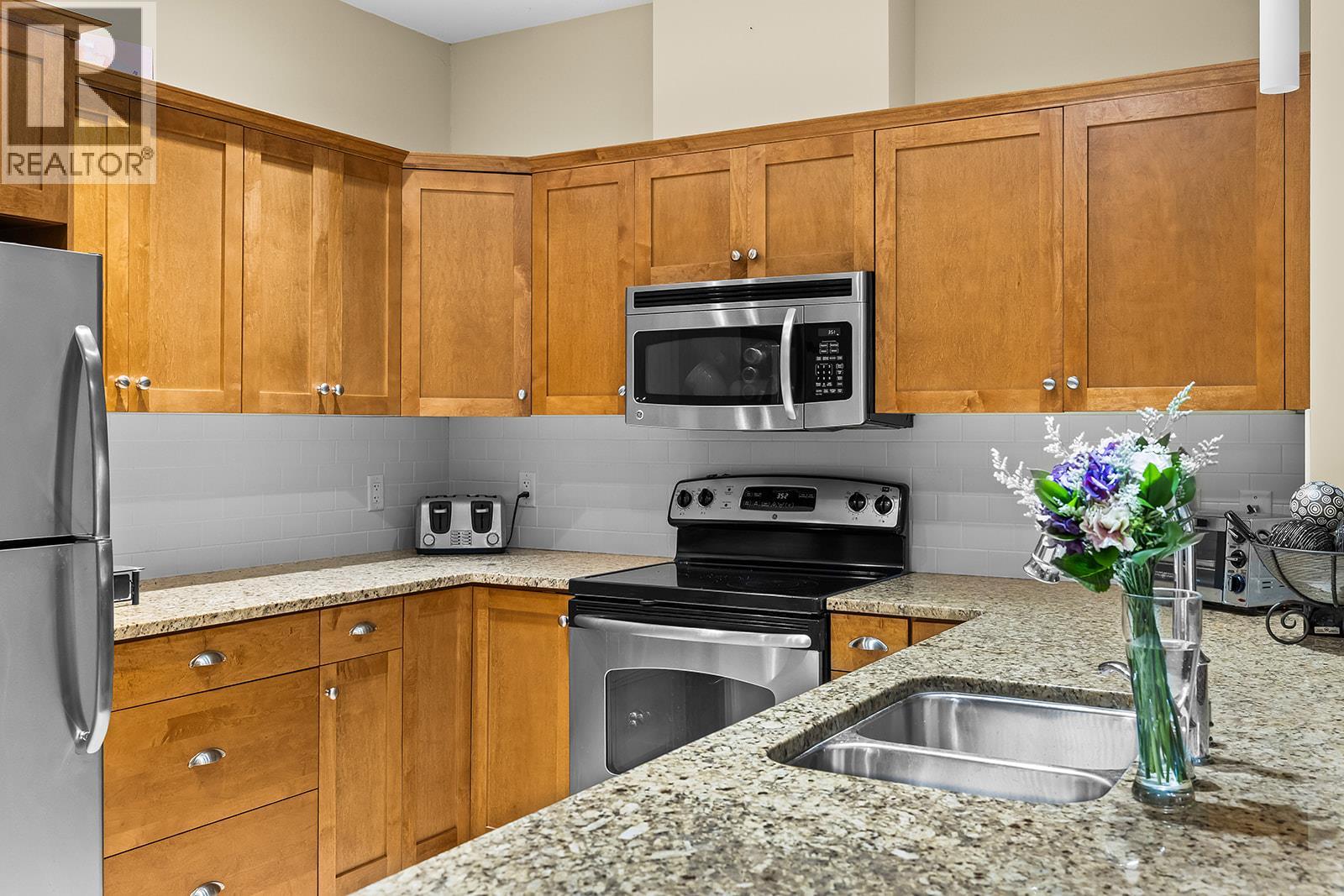 3307 1990 Upper Sundance Drive, West Kelowna
