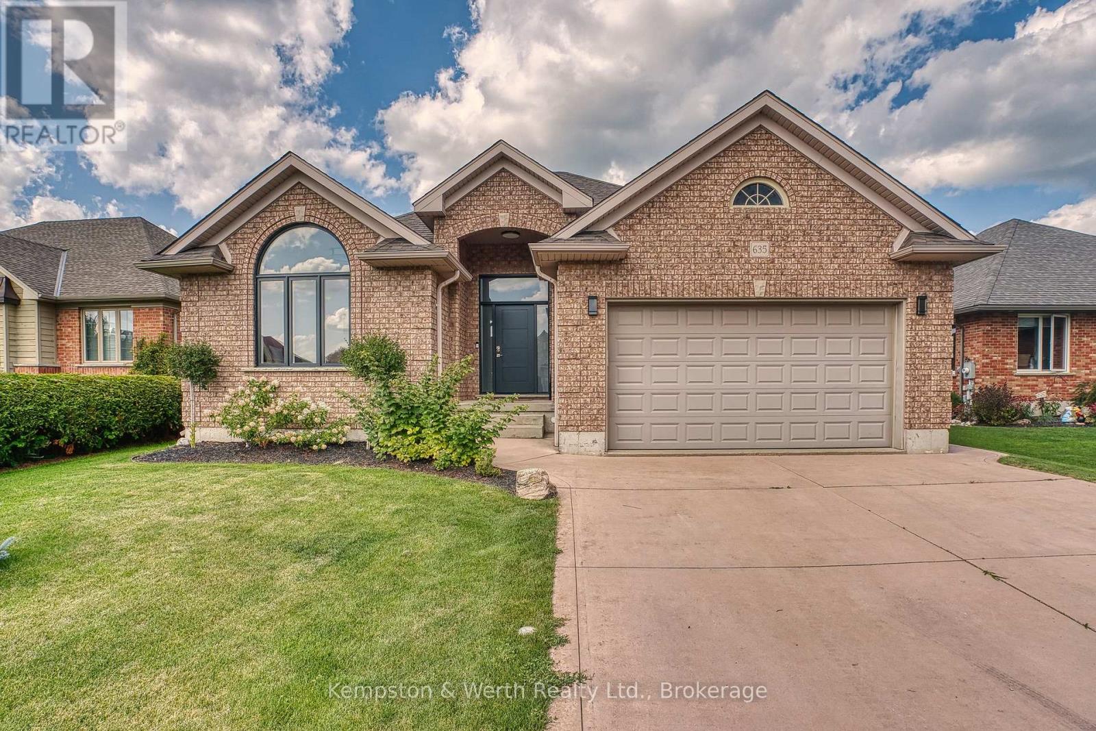 635 RIVERVIEW DRIVE