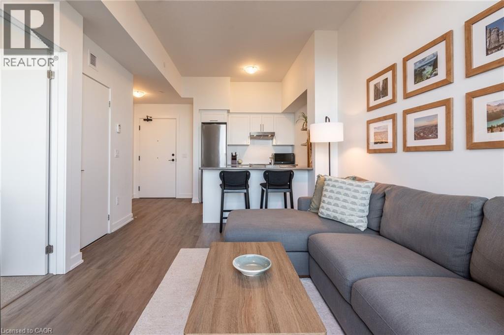 #613 600 NORTH SERVICE Road - Image 15