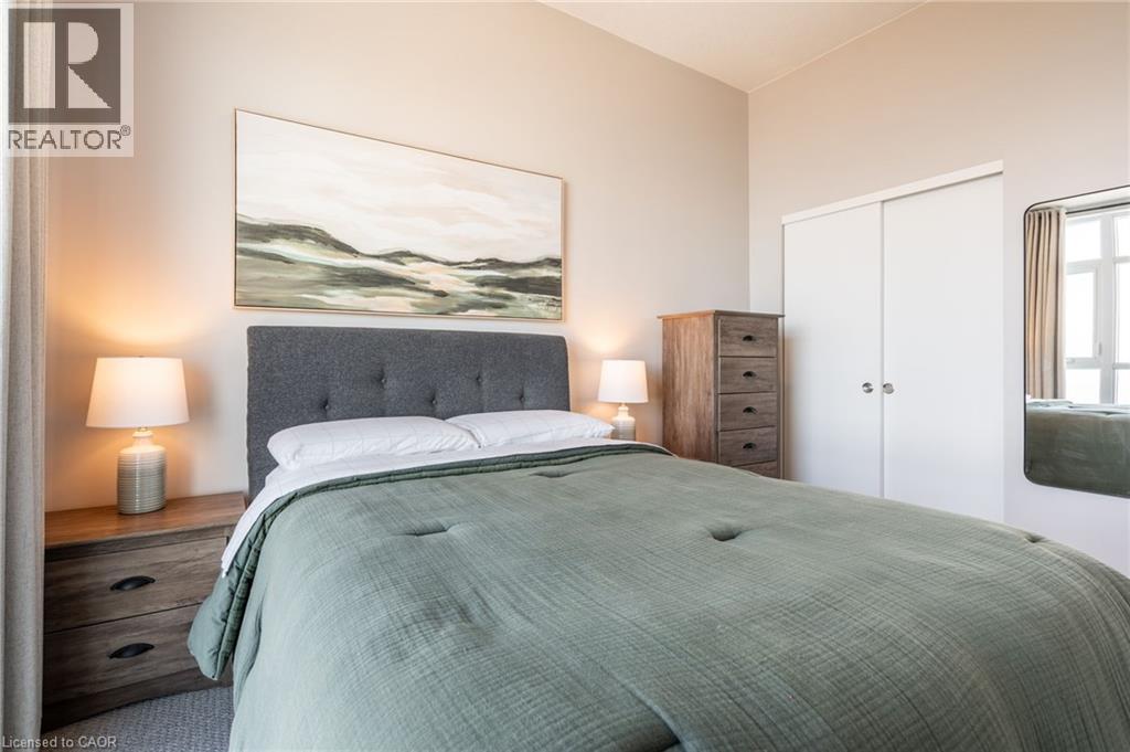 #613 600 NORTH SERVICE Road - Image 18