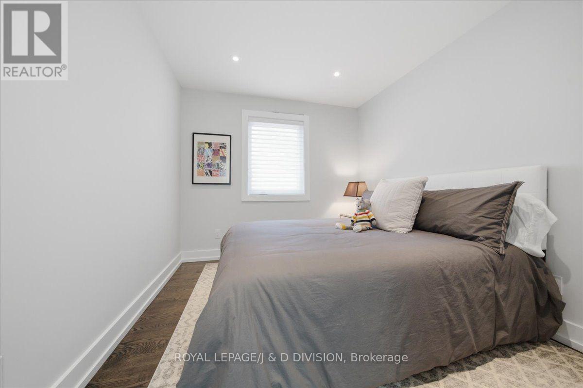 130 WANLESS AVENUE - 11
