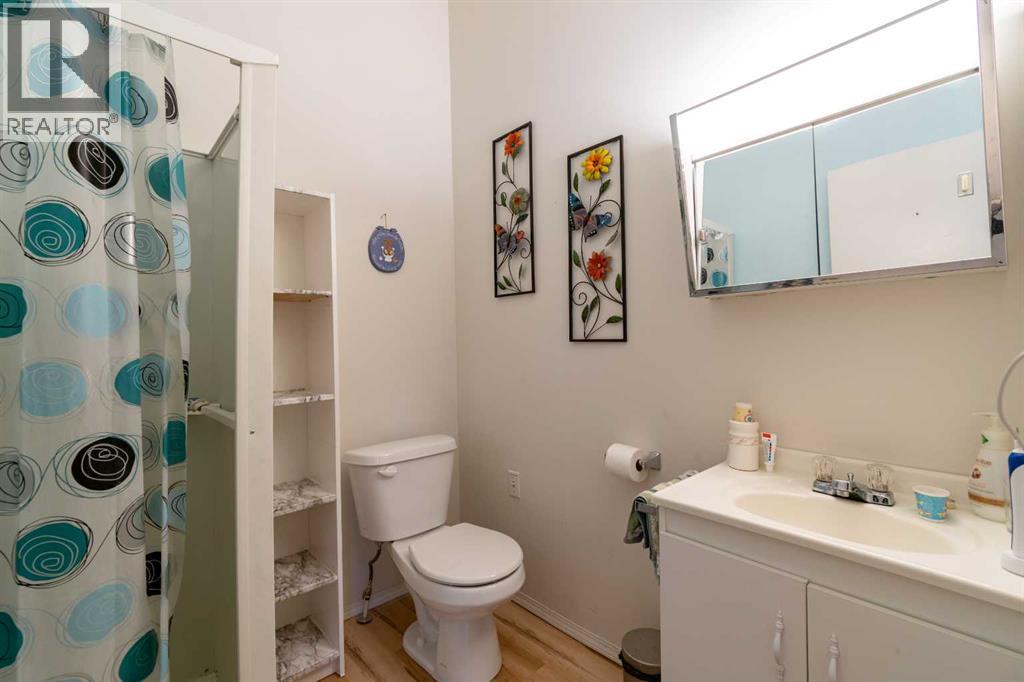 14 & 16 4 Street - 22