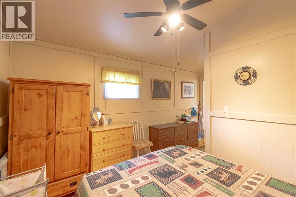 Listing photo – 14 & 16 4 Street, White Sands