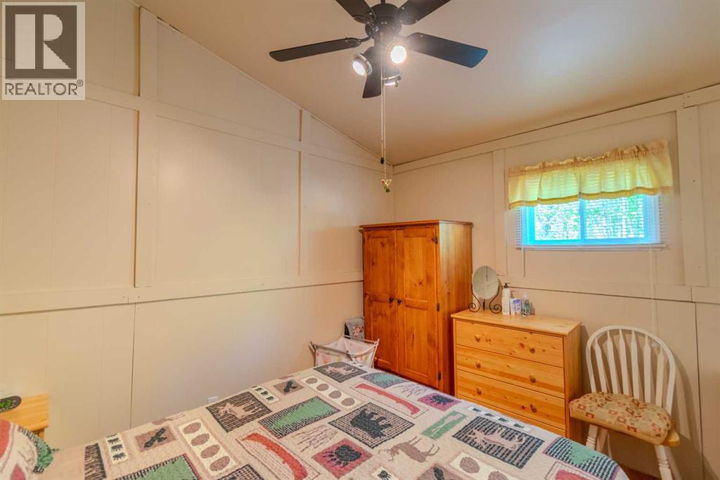 Listing photo – 14 & 16 4 Street, White Sands