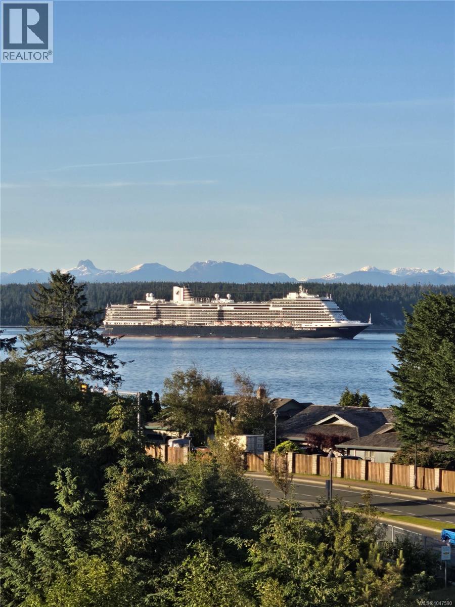 404 2676 Island Hwy S, Campbell River