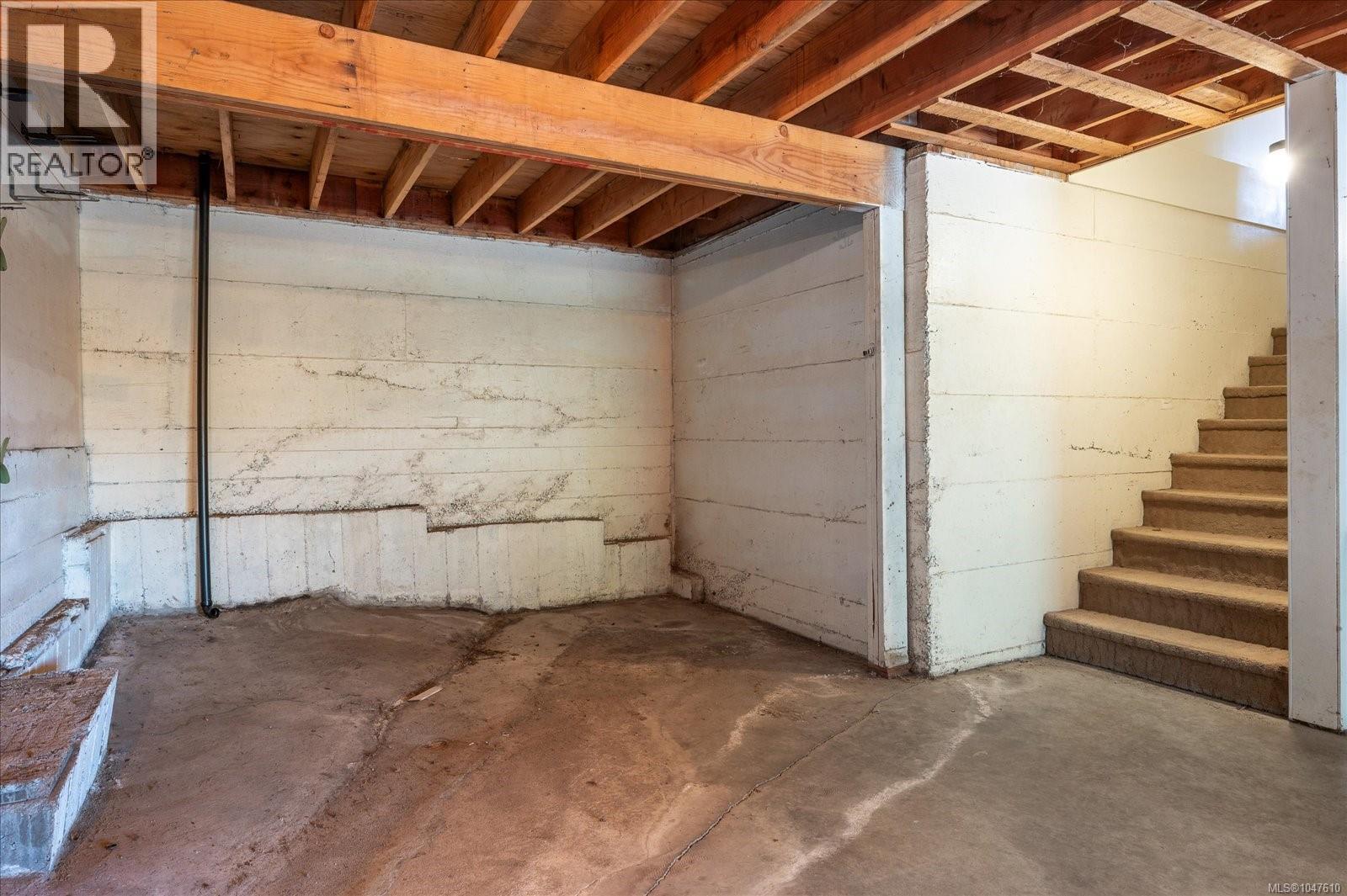 3596 Oakridge Dr - 40