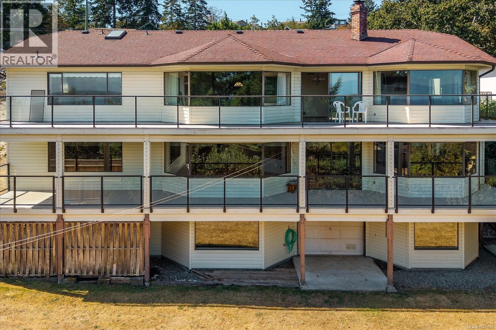 3596 Oakridge Dr - 54