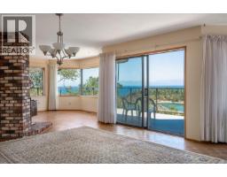 Living room - 3596 Oakridge Dr, Nanaimo, BC V9T1M4 Photo 10