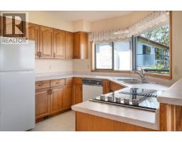 3596 Oakridge Dr, Nanaimo, BC V9T1M4 Photo 17