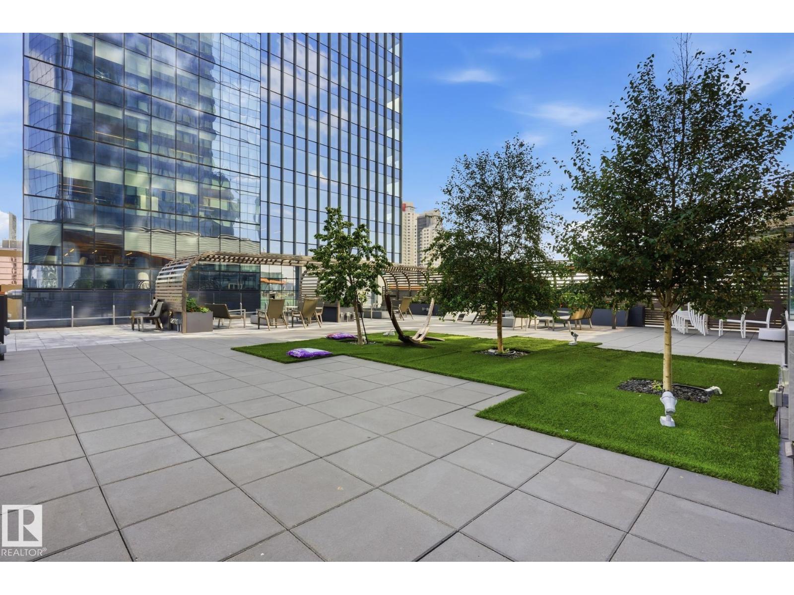 #2911 10360 102 ST NW - 33