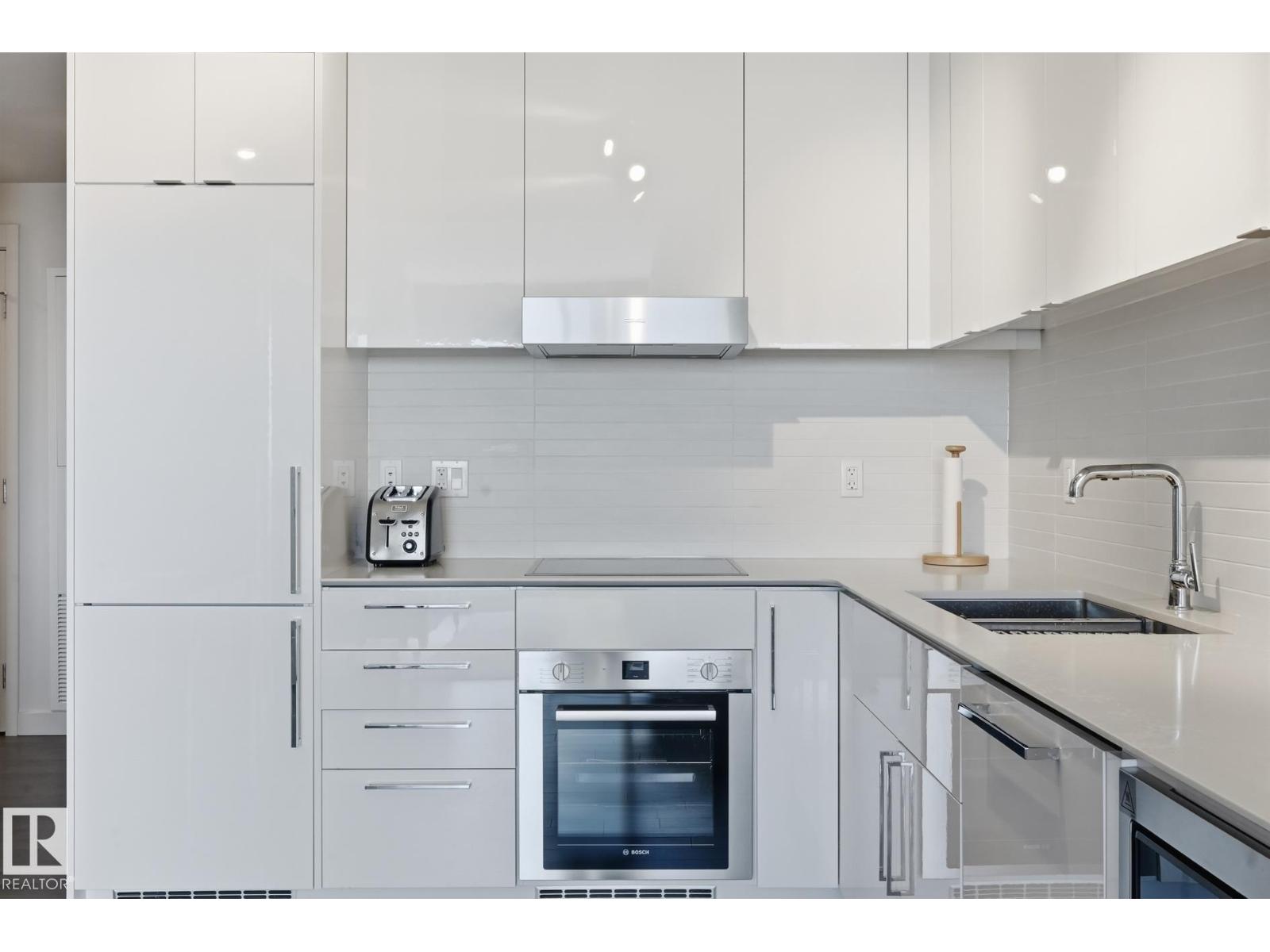 #2911 10360 102 St NW photo 4 — MLS® E4505300