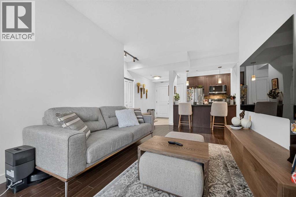 #402 108 25 Avenue SW - 2