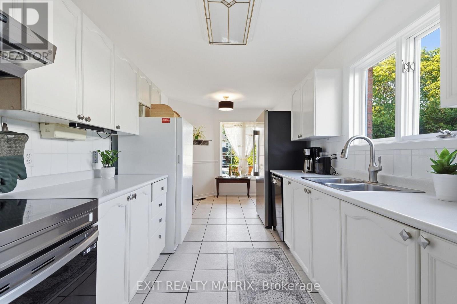 751 CLEARCREST CRESCENT - 10