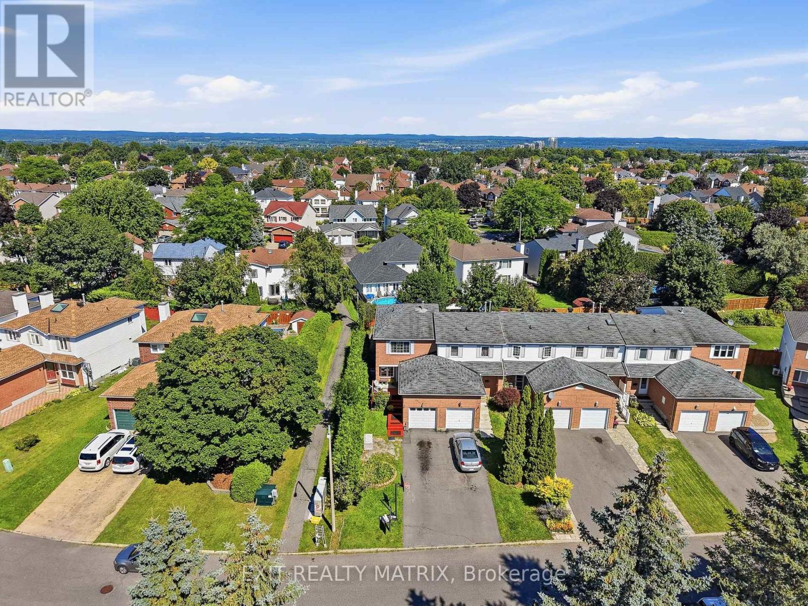 751 CLEARCREST CRESCENT - 35