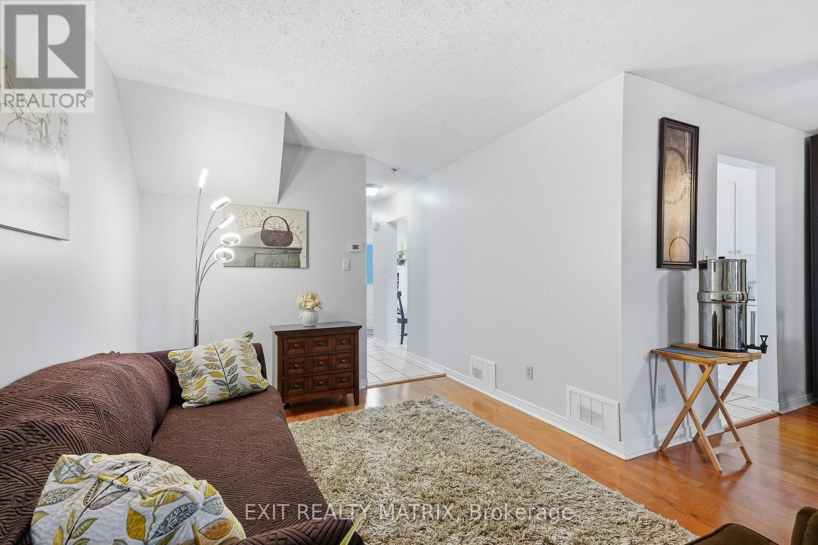 751 CLEARCREST CRESCENT - 9
