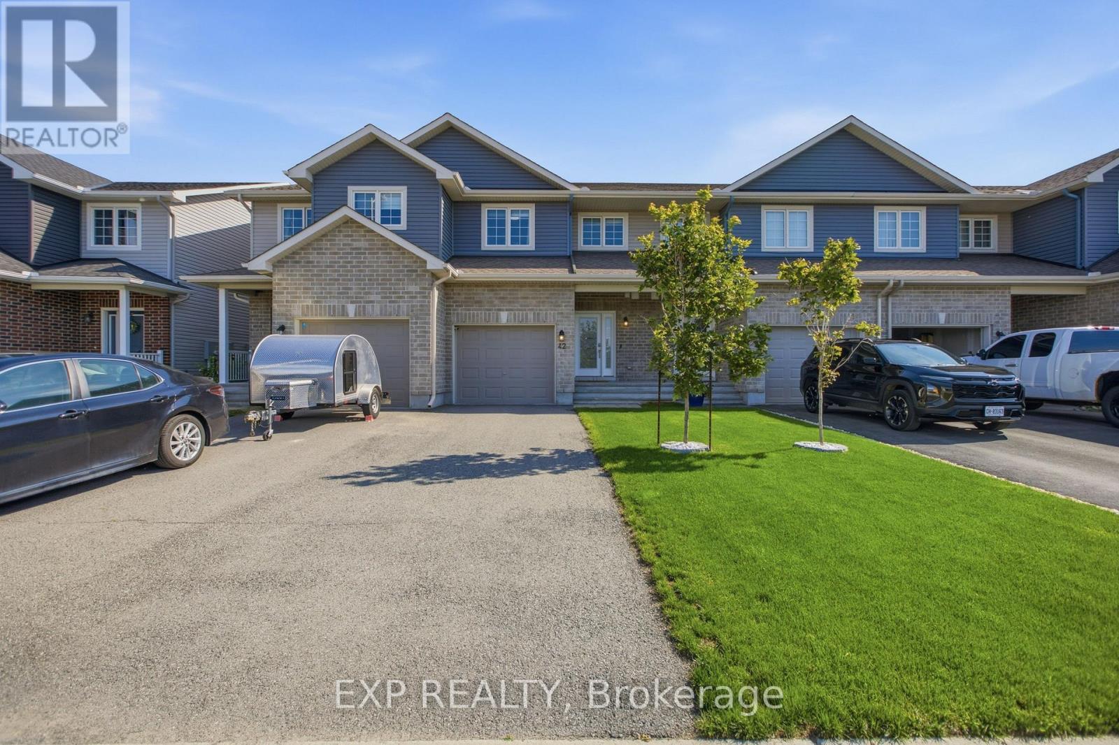 42 VIMY RIDGE CRESCENT