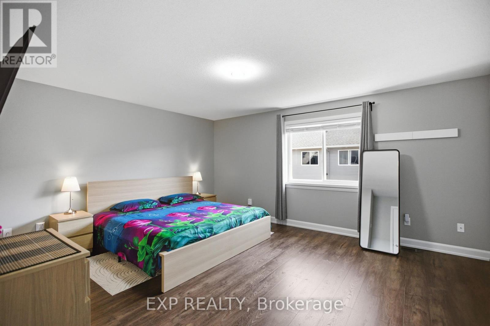 42 VIMY RIDGE CRESCENT - 15
