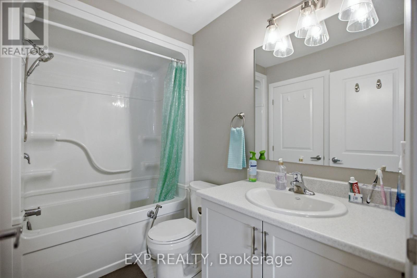 42 VIMY RIDGE CRESCENT - 17