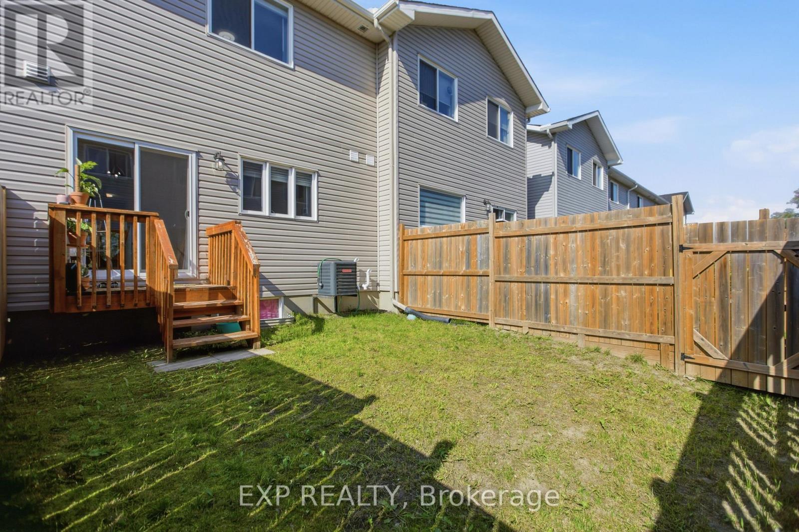 42 VIMY RIDGE CRESCENT - Image 23