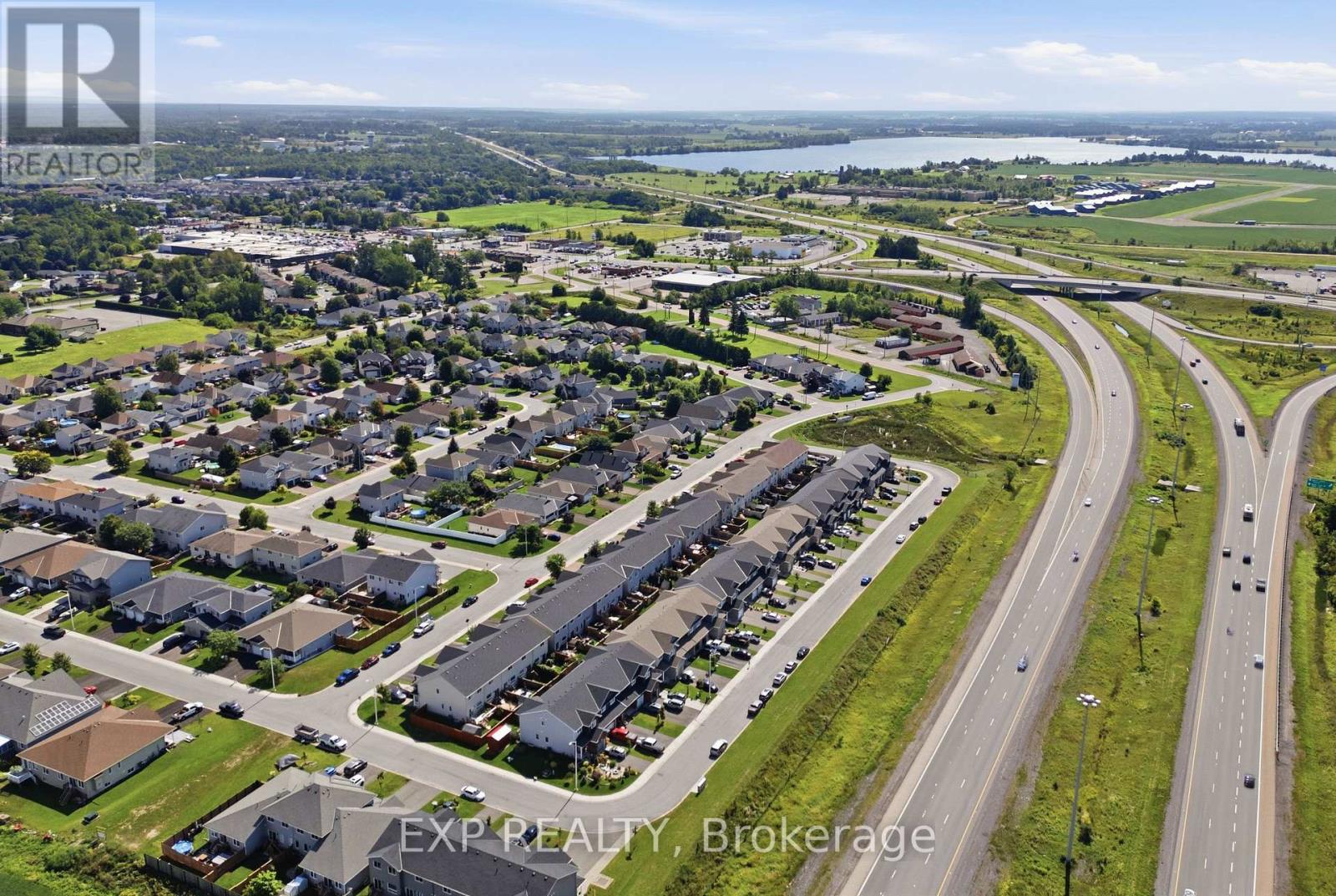 42 VIMY RIDGE CRESCENT - 28