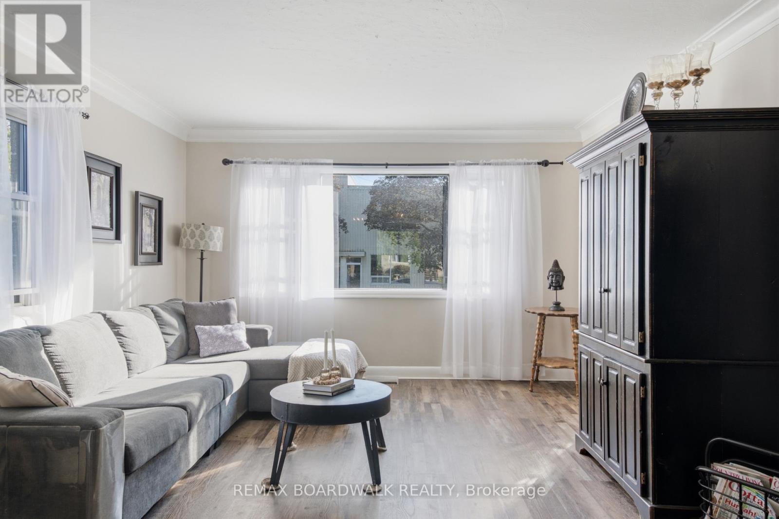 762 ST LAWRENCE STREET - Image 16