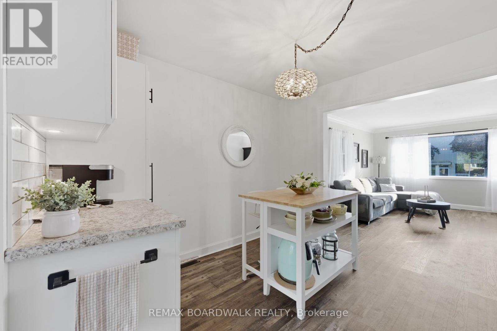 762 ST LAWRENCE STREET - Image 17
