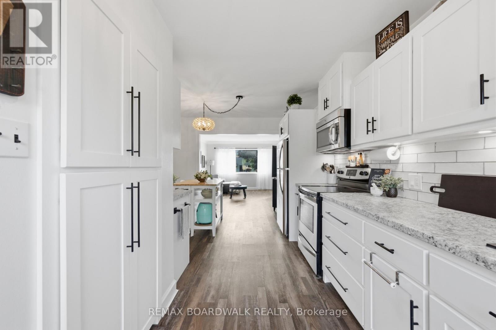 762 ST LAWRENCE STREET - Image 18