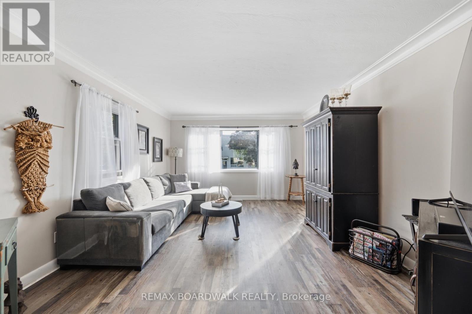 762 ST LAWRENCE STREET - Image 25
