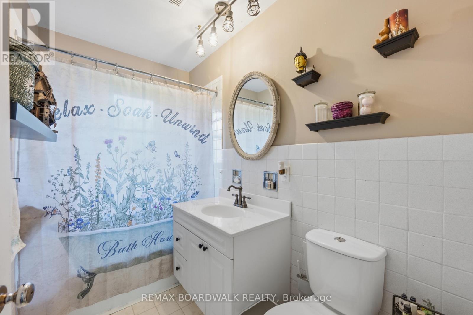 762 ST LAWRENCE STREET - Image 28
