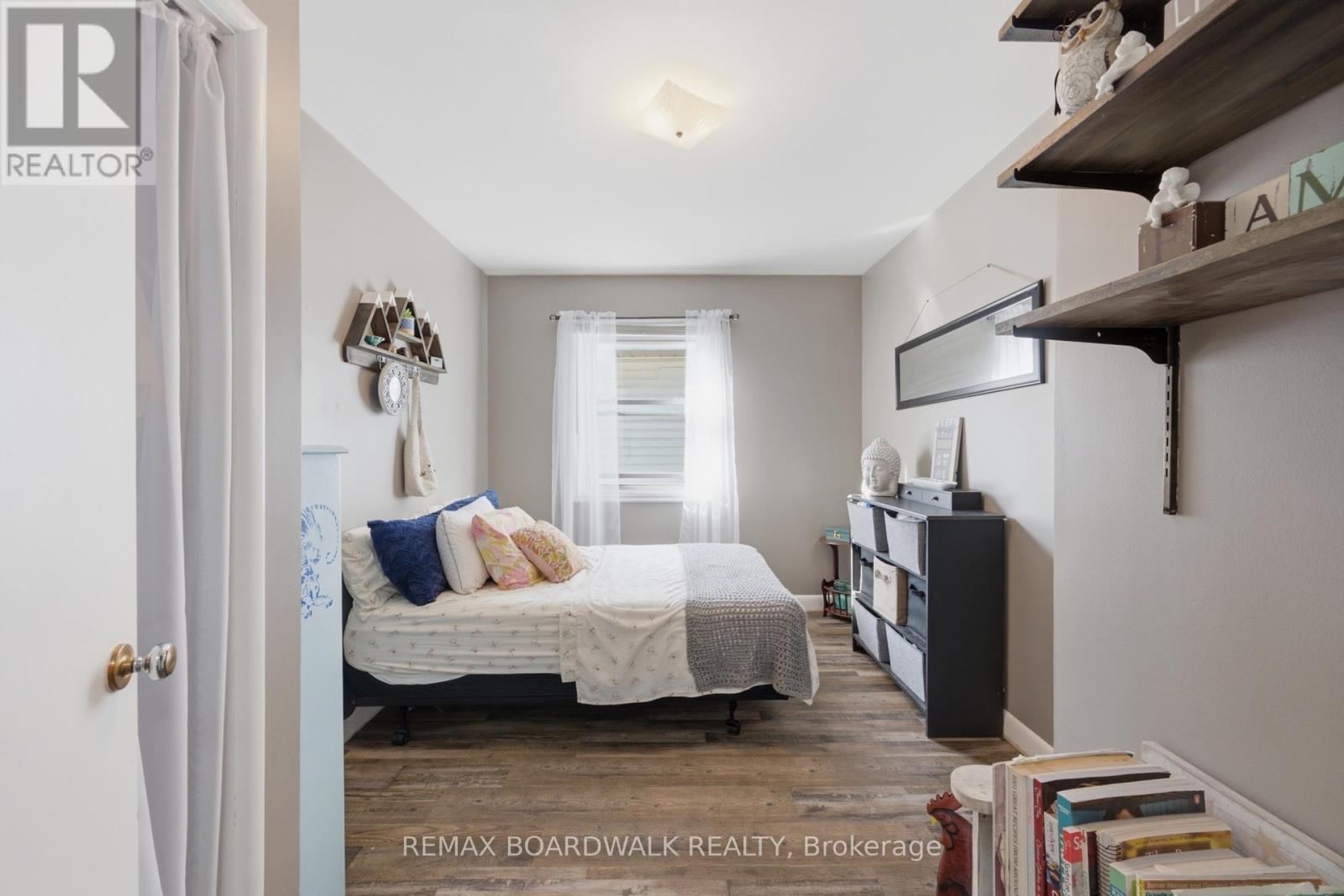 762 ST LAWRENCE STREET - Image 33