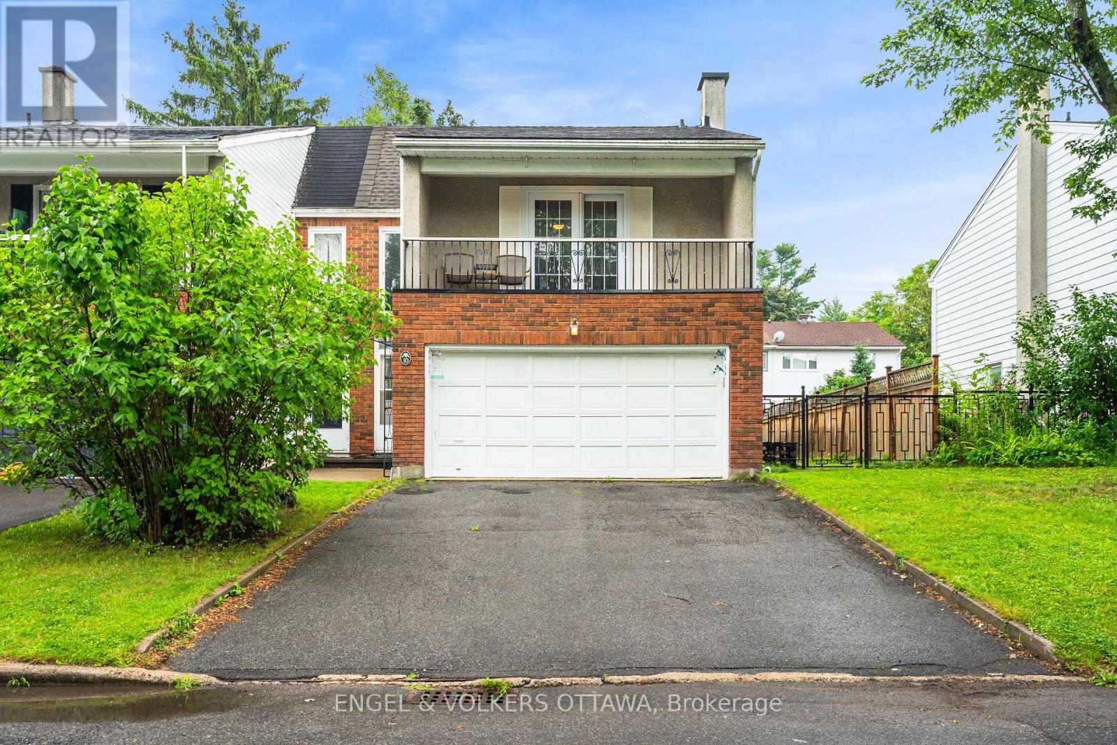10 ESTELLE CRESCENT - 1
