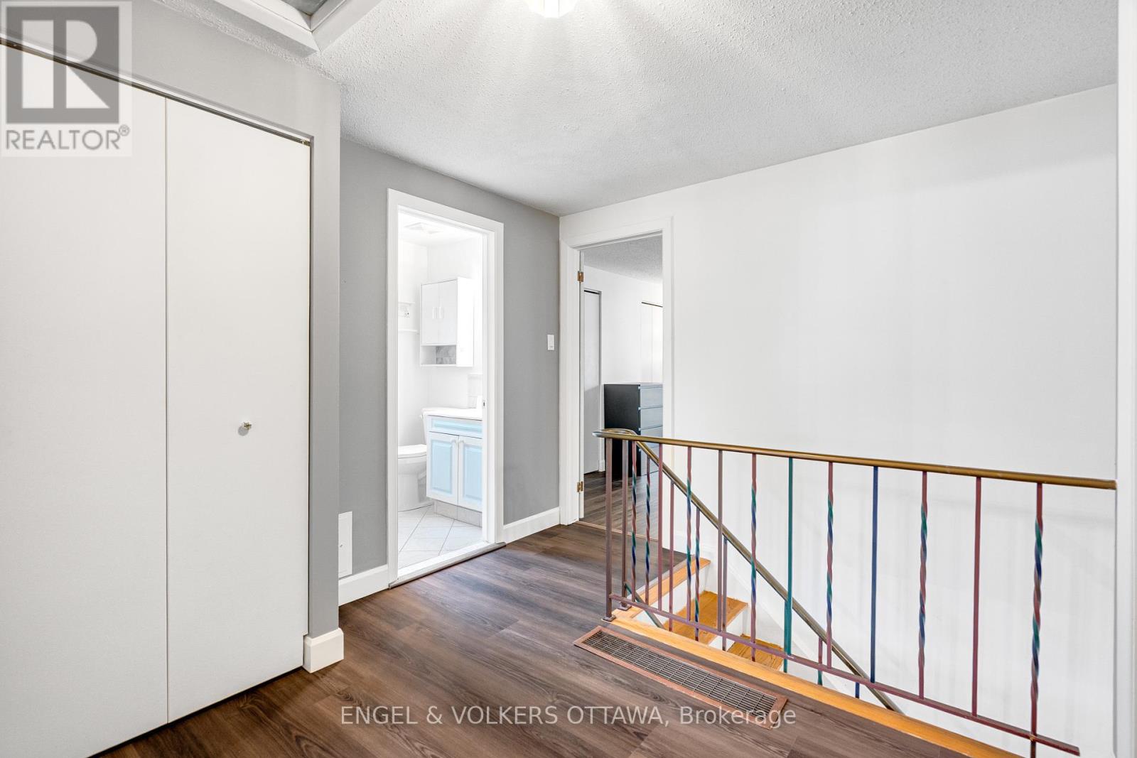 10 ESTELLE CRESCENT - Image 41
