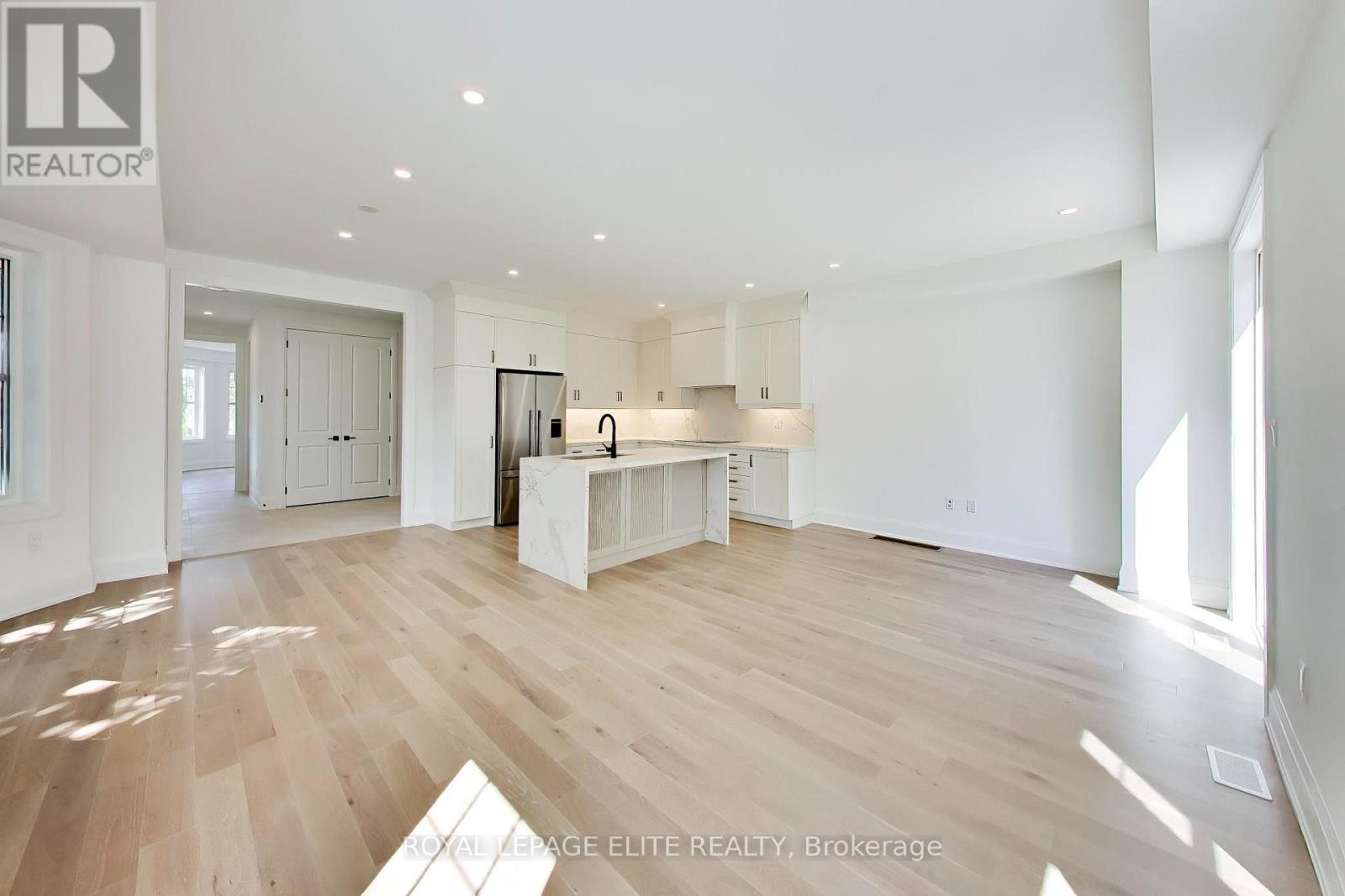 7 DENNISON STREET S - 10
