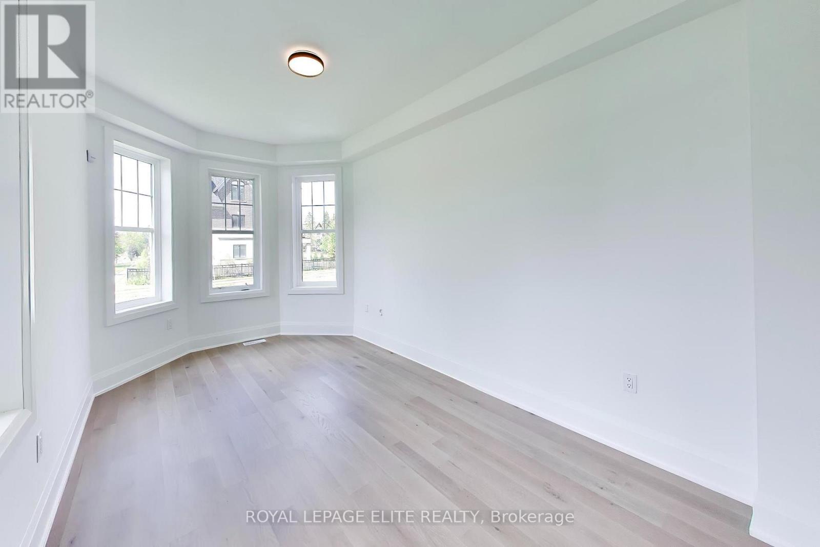 7 DENNISON STREET S - 18