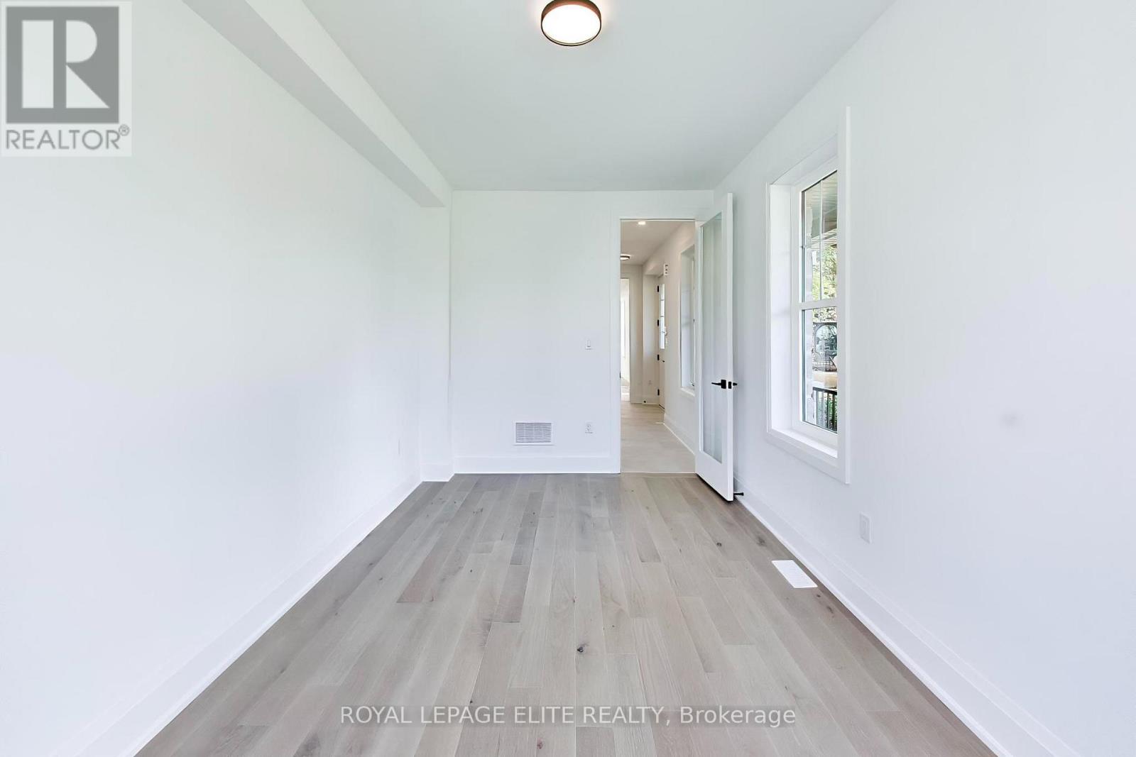 7 DENNISON STREET S - 19