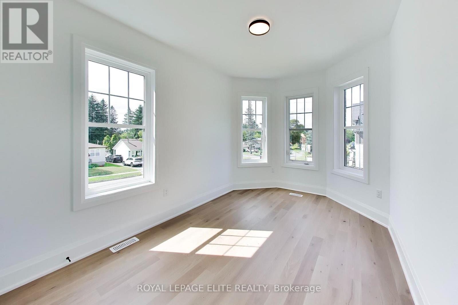 7 DENNISON STREET S - Image 29