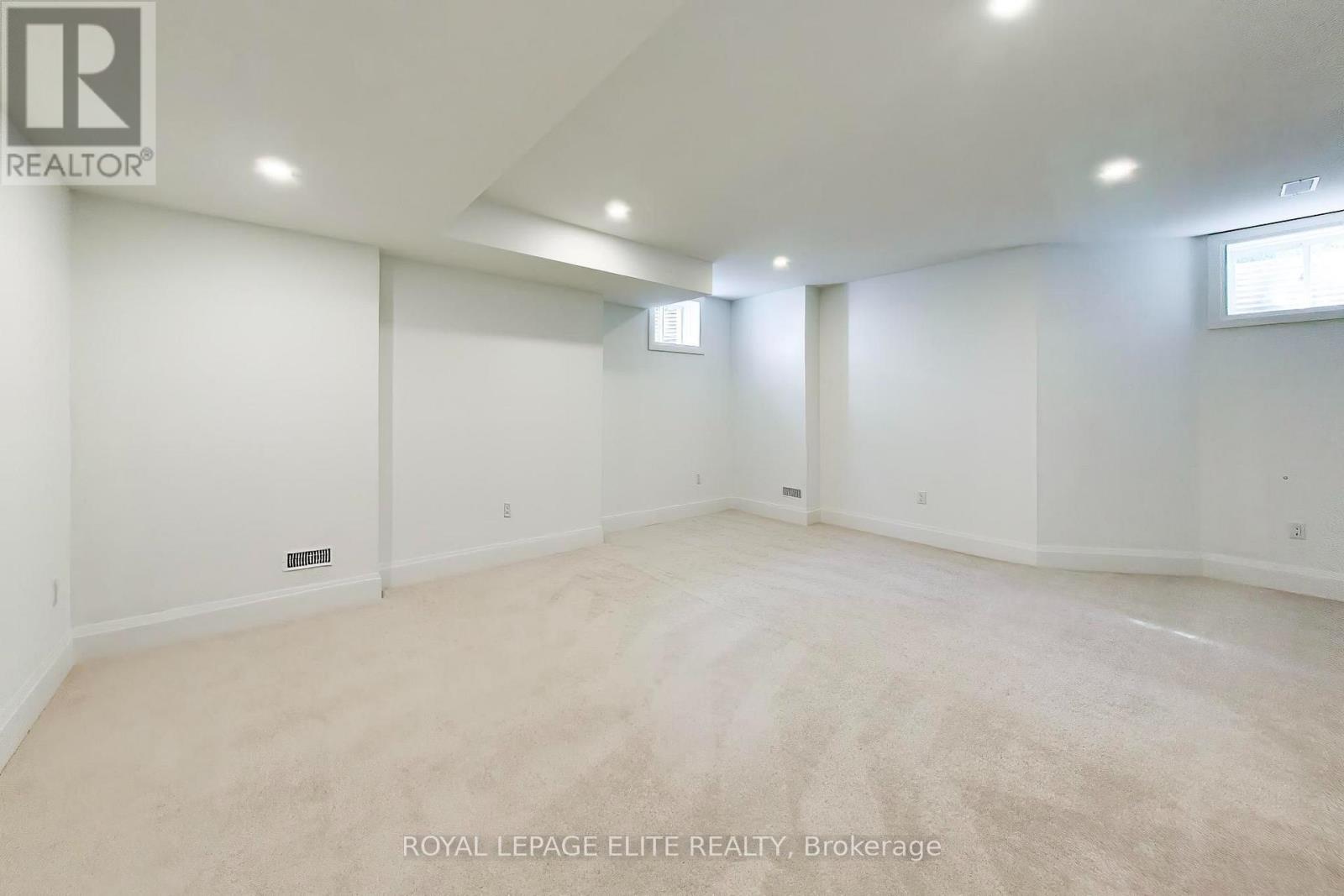 7 DENNISON STREET S - 40