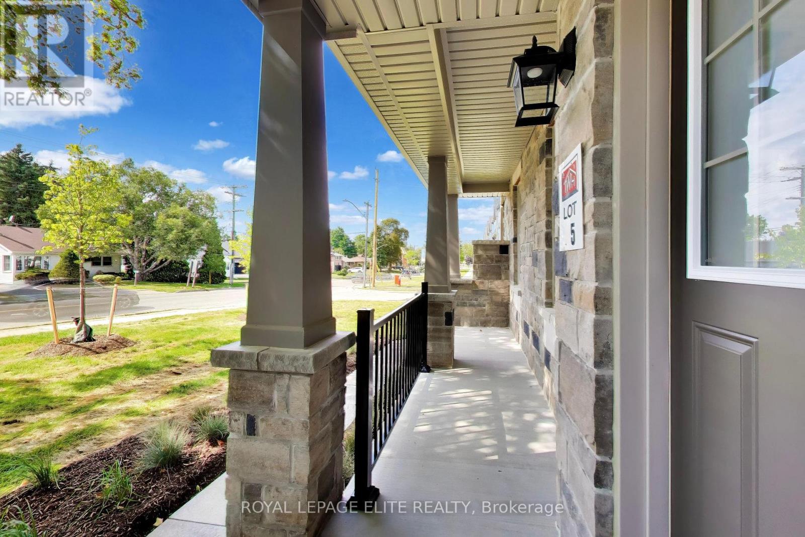7 DENNISON STREET S - 5