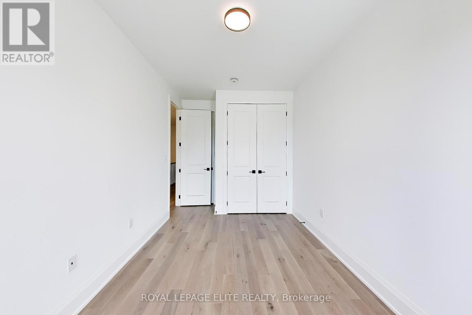 11 DENNISON STREET S - 23