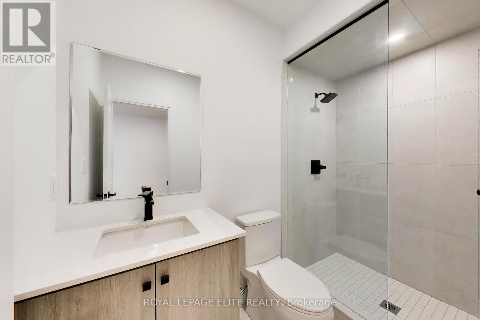 11 DENNISON STREET S - 35
