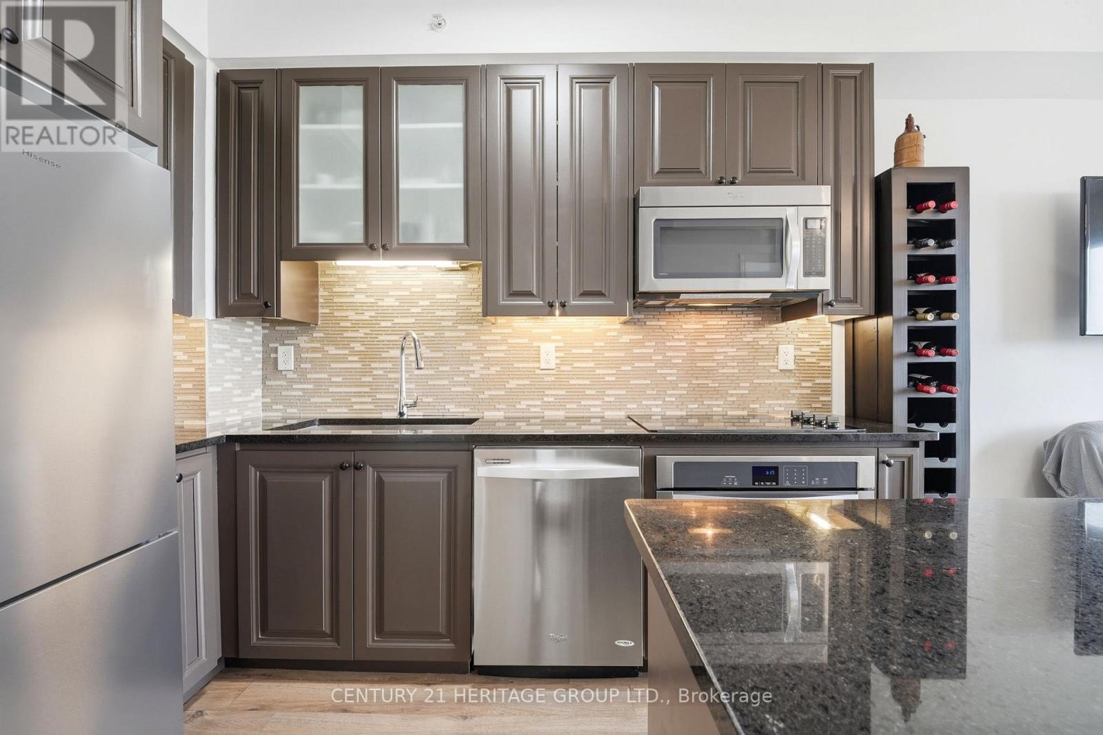 #1106B 9090 YONGE STREET - 16