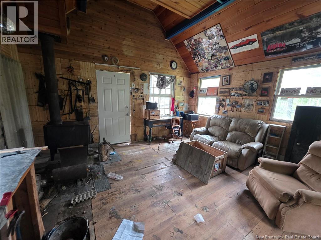 785 Upper Kilmarnock Road - Image 17