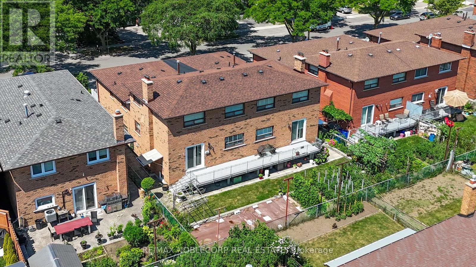 131 YATESCASTLE DRIVE - Image 29