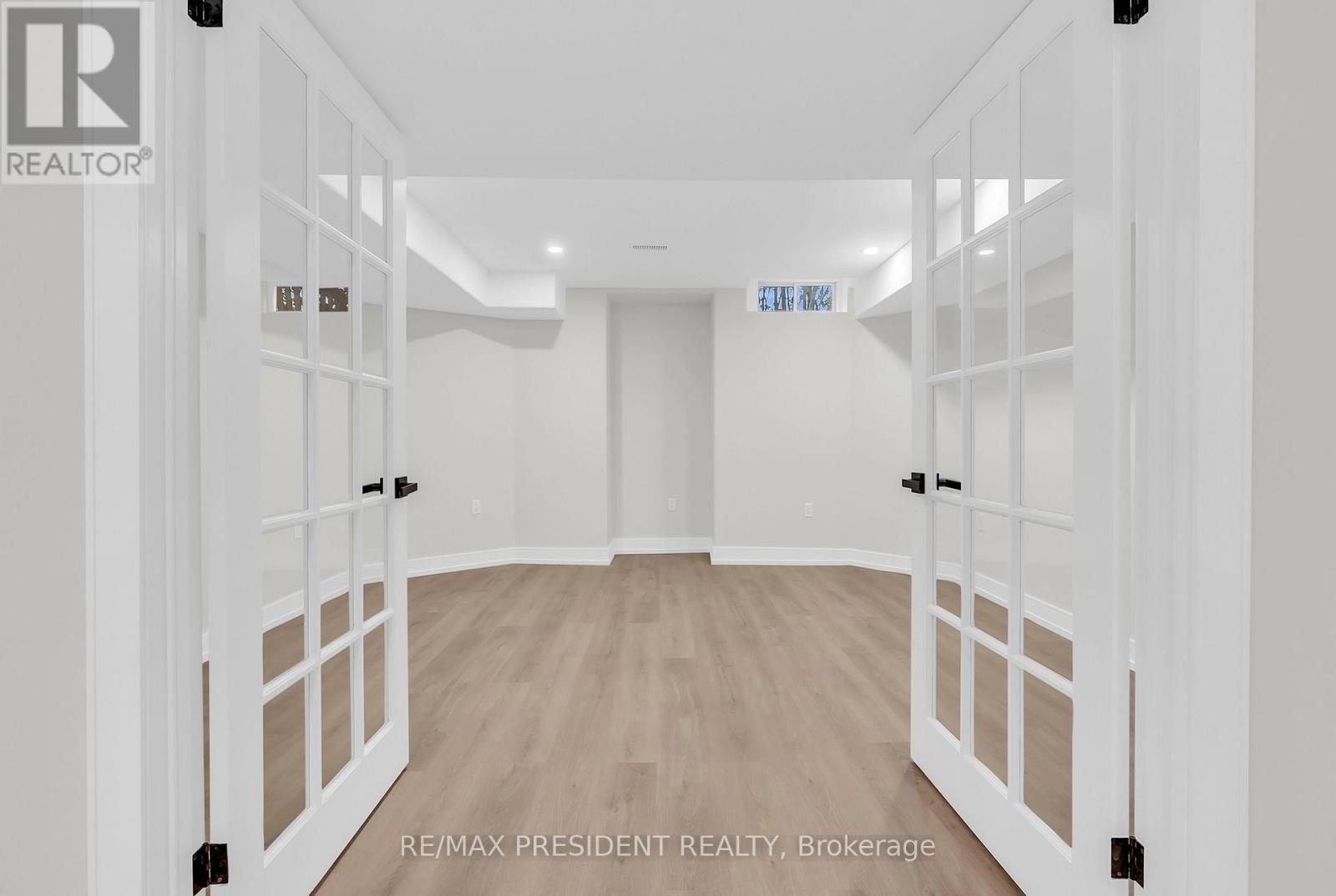2362 BANKSIDE DRIVE - 40