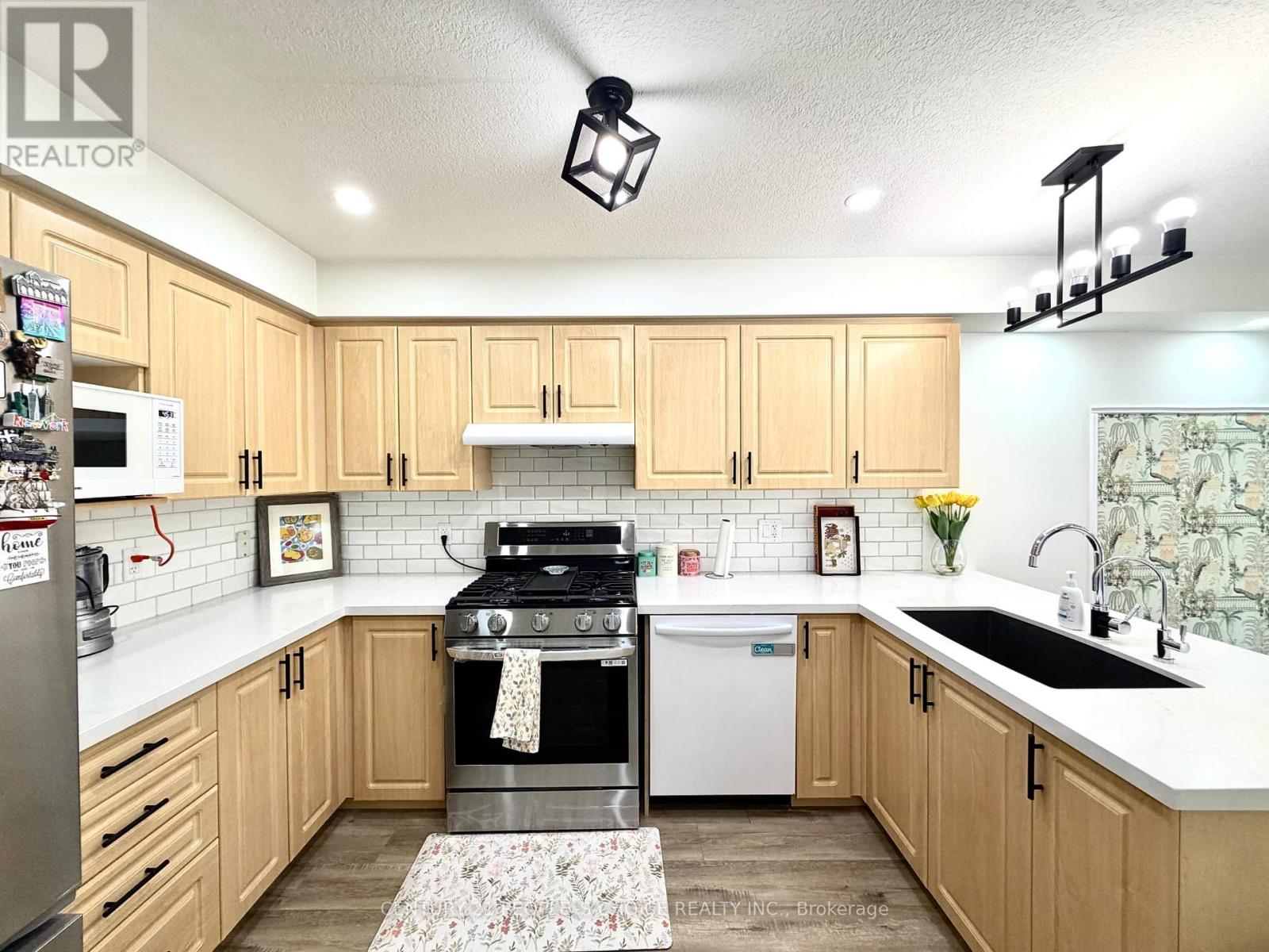 504 DOON DRIVE S - Image 6