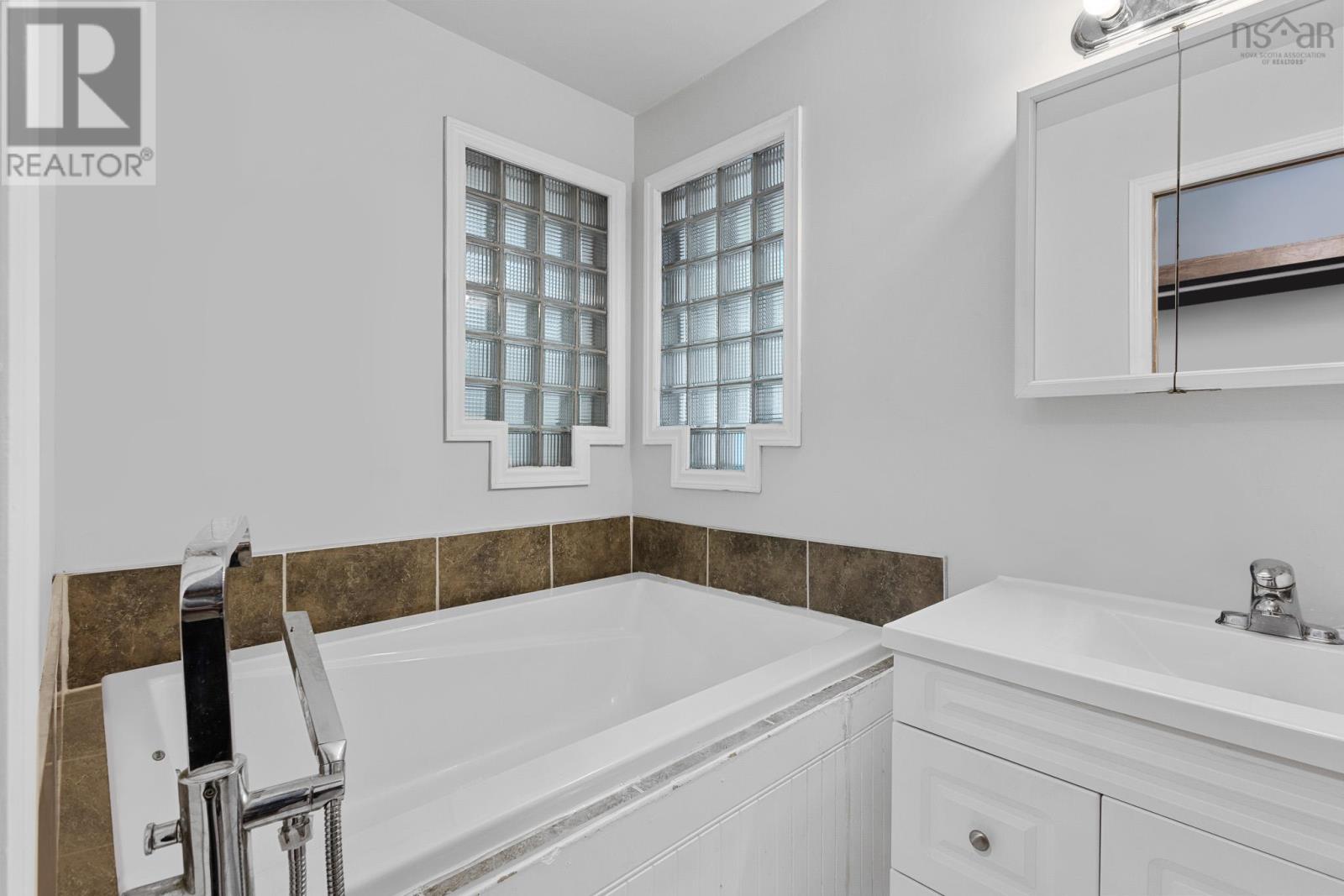 Property 24 of 49 of 5 Brackstone Court