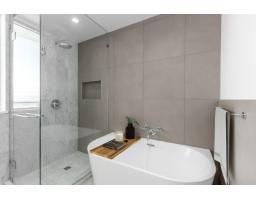2102 1501 Foster Street, White Rock, BC V4B0C3 Photo 16